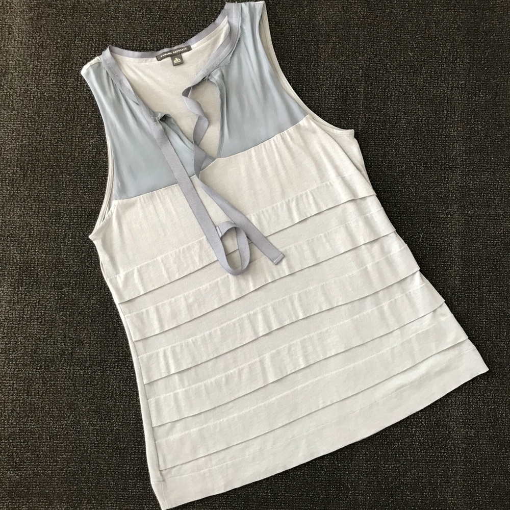 Banana Republic Sleeveless Ruffled Tank Top/Tie